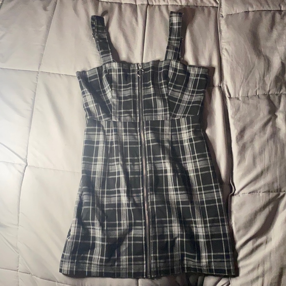 Forever 21 Small knee high dress